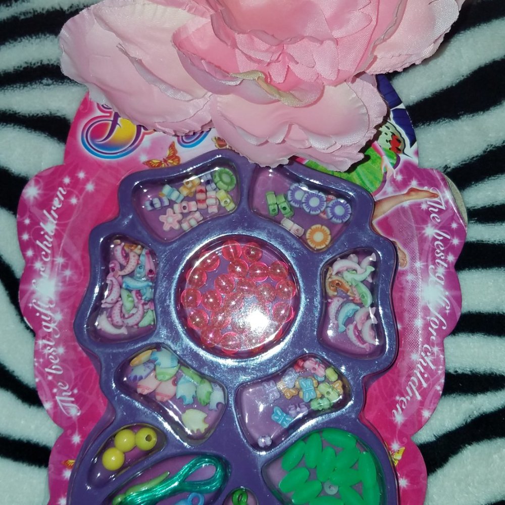 ⭐️5 for $20⭐️ Assorted Beads - purple flower